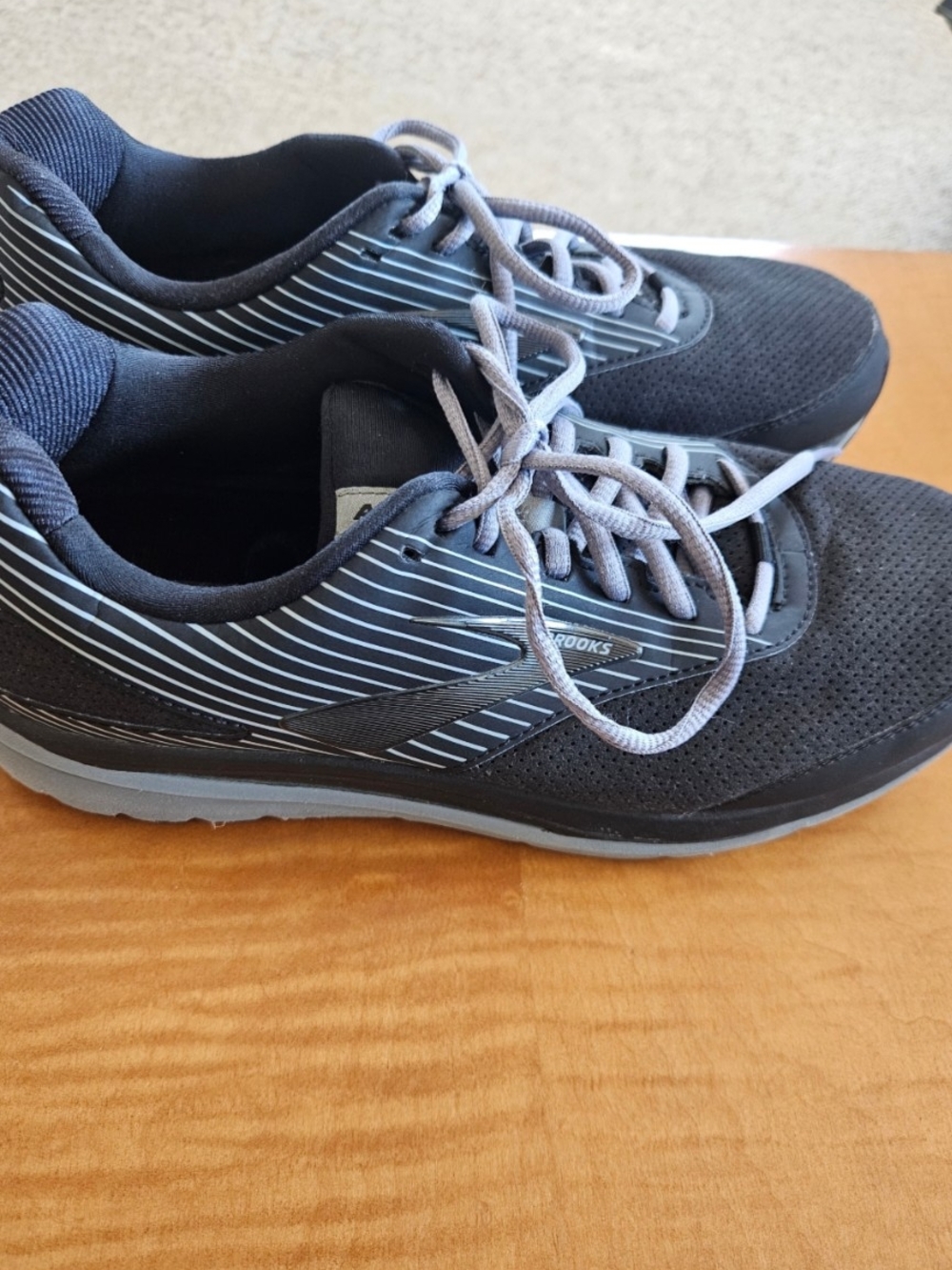 Brooks Addiction Walker Suede Mens walking shoes - Picture 2 of 4